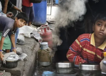 বাংলাদেশে শিশুশ্রমের ভয়াবহ চিত্র: ৬৯ শতাংশ পরিবারই বাস করছে দারিদ্র্যসীমার নিচে