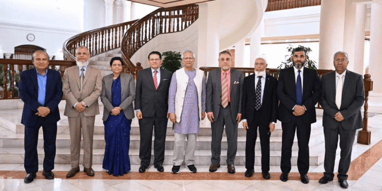 সংসদ নির্বাচন ও গণভোট আয়োজনে ‘সম্পূর্ণ প্রস্তুত’ ইসি— প্রধান উপদেষ্টাকে সিইসির অবহিতকরণ