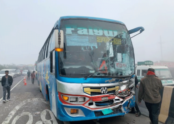 ঘন কুয়াশায় মাওয়া–ঢাকা এক্সপ্রেসওয়েতে চতুর্মুখী সংঘর্ষ