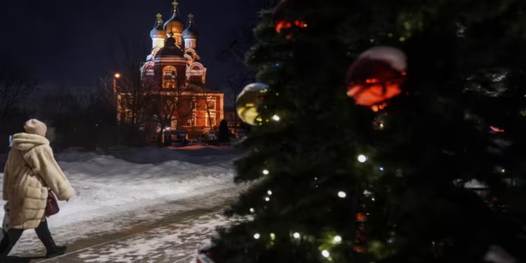 কেন বিশ্বের প্রায় ২৫ কোটি খ্রিষ্টান ৭ জানুয়ারিতে বড়দিন উদযাপন করেন