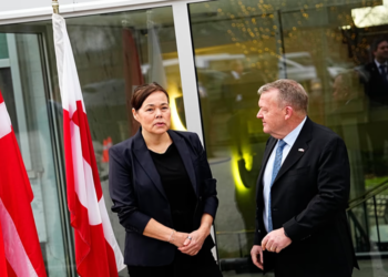 বৈঠকের পরও গ্রিনল্যান্ড দখলের অবস্থান বদলায়নি ট্রাম্প, বলছে ডেনমার্ক ও গ্রিনল্যান্ড