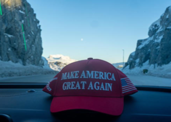 গ্রিনল্যান্ড দখলে নিতে ট্রাম্পের সম্ভাব্য কঠোর পথ কী হতে পারে?