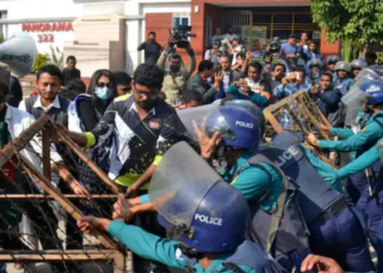 নিরাপত্তা পরিস্থিতির কারণে বাংলাদেশ থেকে ভারতীয় কূটনীতিকদের পরিবার প্রত্যাহারের সিদ্ধান্ত