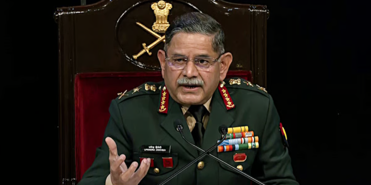 বাংলাদেশ নিয়ে ভারতের সেনাপ্রধান: নিয়মিত যোগাযোগ রয়েছে, ভুল বোঝাবুঝির সুযোগ নেই