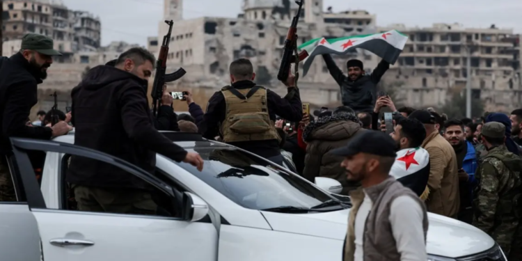 সংঘর্ষের পর আলেপ্পো ছাড়ল কুর্দি নেতৃত্বাধীন এসডিএফের শেষ যোদ্ধারাও
