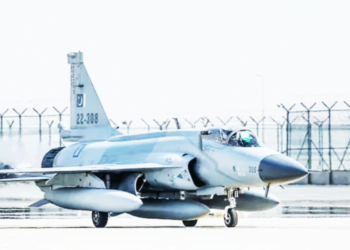 বাংলাদেশের সঙ্গে প্রতিরক্ষা চুক্তি ও জেএফ-১৭ যুদ্ধবিমান বিক্রির পথে পাকিস্তান