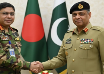 পাকিস্তানের সঙ্গে প্রতিরক্ষা সহযোগিতায় ভারসাম্য নীতিতে এগোচ্ছে বাংলাদেশ