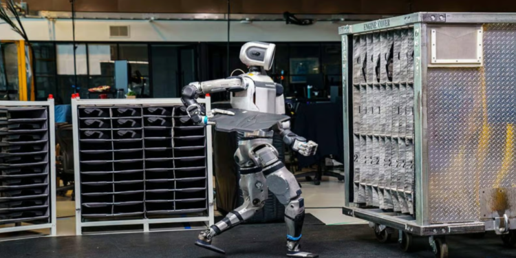 ২০২৮ সাল থেকে কারখানায় মানবসদৃশ রোবট ব্যবহার করবে হুন্দাই