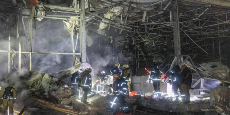 রাশিয়ার ব্যাপক ড্রোন হামলায় ইউক্রেনে নিহত ২ আহত বহু