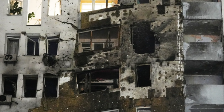 রাশিয়ার ওরেশনিক হাইপারসনিক ক্ষেপণাস্ত্র হামলা ইউক্রেনে কেন গুরুত্বপূর্ণ?