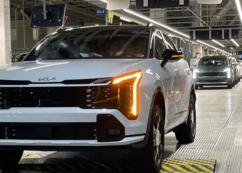 বিশ্বের শীর্ষ গাড়ি উৎপাদক হয়ে উঠল কীভাবে স্লোভাকিয়া