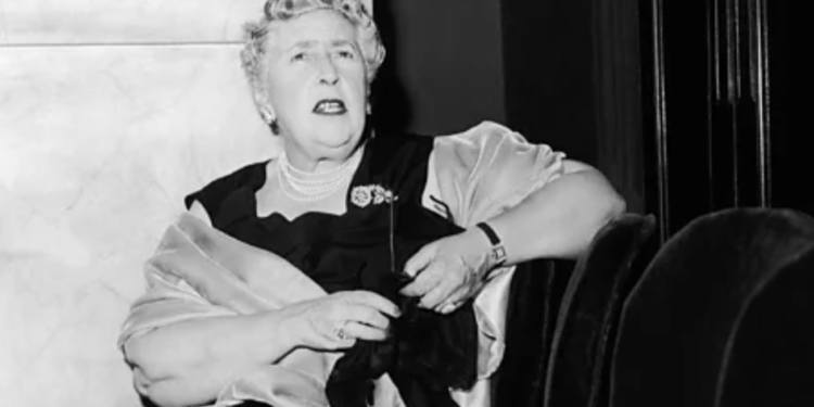 বিরক্তিই লেখার প্রেরণা জুগিয়েছে: রহস্যময় আগাথা ক্রিস্টির দুর্লভ সাক্ষাৎকার