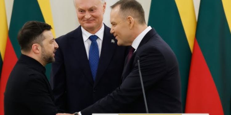 যুক্তরাষ্ট্রের সঙ্গে নিরাপত্তা চুক্তি স্বাক্ষরের জন্য সম্পূর্ণ প্রস্তুত বলে জানালেন জেলেনস্কি