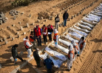 গাজায় অসম মৃত্যু: এক ইসরায়েলির মরদেহ উদ্ধার, ধ্বংসস্তূপে চাপা হাজারো ফিলিস্তিনি