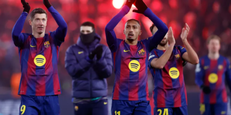 বার্সেলোনার শেষ ষোলো নিশ্চিত, প্লে-অফে পিএসজি