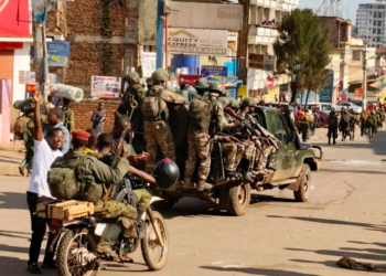 এক বছর পরও বন্ধ ব্যাংক, অনিশ্চিত ভবিষ্যৎ: এম২৩ নিয়ন্ত্রিত গোমায় জীবিকার লড়াই