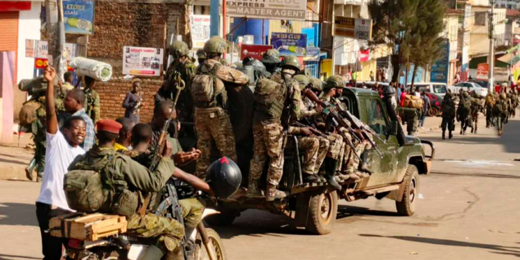 এক বছর পরও বন্ধ ব্যাংক, অনিশ্চিত ভবিষ্যৎ: এম২৩ নিয়ন্ত্রিত গোমায় জীবিকার লড়াই