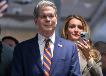 এসডিএফের বিরুদ্ধে অগ্রগতির পর কুর্দিদের তাৎক্ষণিক নাগরিকত্ব দিচ্ছে সিরিয়া