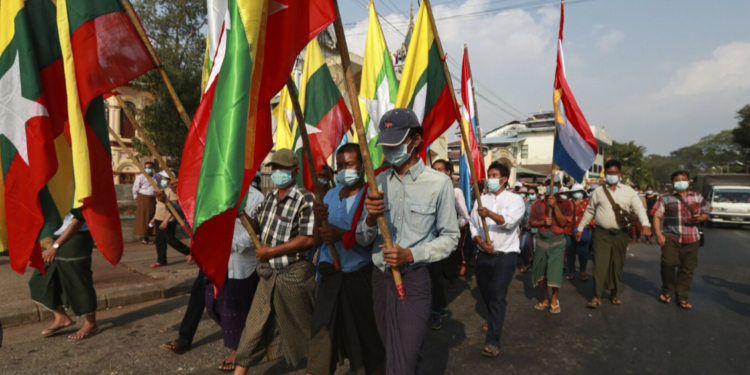 মিয়ানমারের নির্বাচনে সেনাসমর্থিত দলের নিরঙ্কুশ জয়