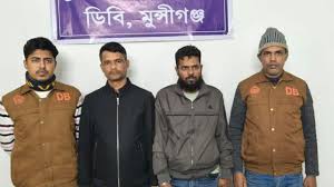 র‍্যাব-পুলিশ সেজে ডাকাতি করতেন তারা, গ্রেপ্তার ২