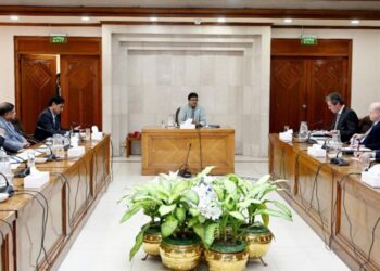 এক দেশেই ৬ হাজার রাজনৈতিক আশ্রয়ের আবেদন, প্রতিদিন ৪০টি ‘অফলোড’