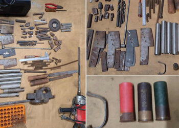 অস্ত্র তৈরির কারখানায় অভিযান