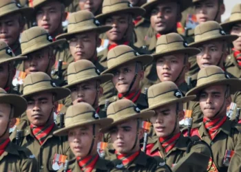 ভারতের কৌশলগত স্বায়ত্তশাসন এখন বোঝা হয়ে দাঁড়িয়েছে