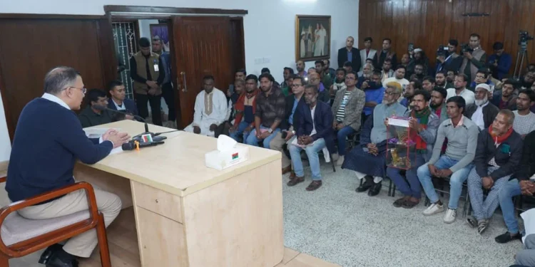 তারেক রহমানের সঙ্গে রিকশা, ভ্যান ও অটোরিকশাচালক প্রতিনিধিদের মতবিনিময়