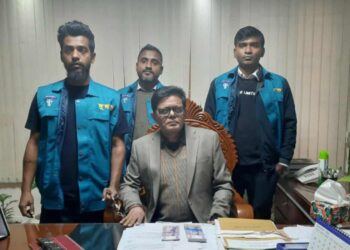 পেনশন ফাইল আটকে ঘুষ: যশোরের জেলা প্রাথমিক শিক্ষা অফিসার দুদকের হাতে আটক