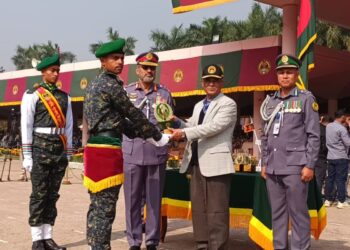 দুর্নীতি রাষ্ট্রের সবচেয়ে বড় শত্রু: আনসার বাহিনীকে ‘না’ বলার সাহস অর্জনের আহ্বান স্বরাষ্ট্র উপদেষ্টার