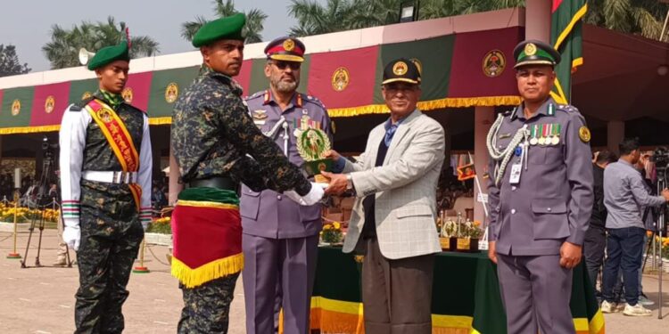 দুর্নীতি রাষ্ট্রের সবচেয়ে বড় শত্রু: আনসার বাহিনীকে ‘না’ বলার সাহস অর্জনের আহ্বান স্বরাষ্ট্র উপদেষ্টার