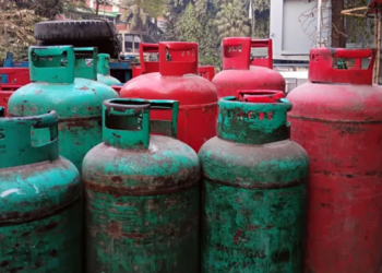 দেড় লাখ টন আমদানি ঘাটতি: দ্বিগুণ দামেও মিলছে না এলপিজি সিলিন্ডার