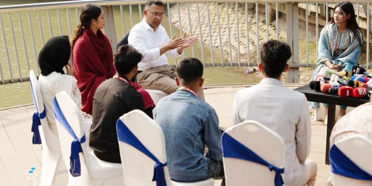 দোষারোপের রাজনীতি থেকে বেরিয়ে আসতে তরুণদের পরামর্শ চান তারেক রহমান