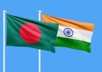 নিরাপত্তা শঙ্কায় বাংলাদেশ ছাড়ছেন ভারতীয় নাগরিকরা