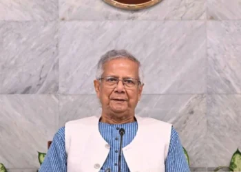 নির্বাচনের আগেই লুট হওয়া অস্ত্র উদ্ধারের নির্দেশ প্রধান উপদেষ্টার
