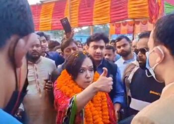 নির্বাহী ম্যাজিস্ট্রেটকে রুমিন ফারহানা: ‘এখান থেকে বের হতে পারবেন না স্যার’