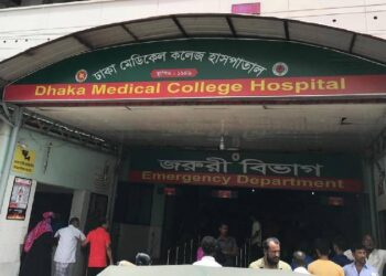 পল্লবীতে মুদি দোকানিকে গুলি, খিলক্ষেতে নির্মাণশ্রমিককে ছুরিকাঘাত