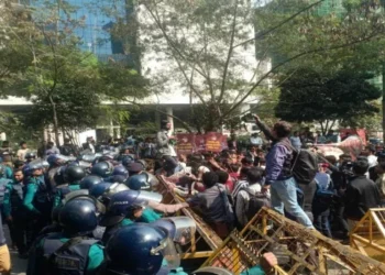 পুলিশি বাধায় জুলাই ঐক্যের ‘মার্চ টু ইসি’