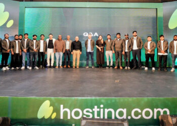 বাংলা ভাষায় সেবা দিতে দেশে ‘hosting.com’-এর যাত্রা শুরু