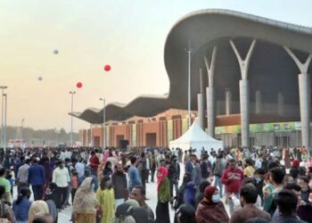 রপ্তানি প্রসারের লক্ষ্য ম্লান: বিনোদন ও খুচরা বিক্রির কেন্দ্রে পরিণত ঢাকা আন্তর্জাতিক বাণিজ্যমেলা