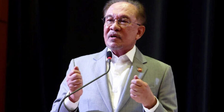 মালয়েশিয়ায় ভিজিট পাসের অপব্যবহার ঠেকাতে কঠোর নির্দেশ প্রধানমন্ত্রীর