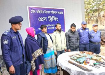 রূপনগরে পুলিশের বিশেষ অভিযান, গ্রেফতার ৮
