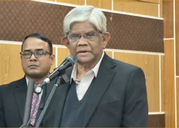 ঢাকা-১৫ ও ১৩: লেভেল প্লেয়িং ফিল্ড নিয়ে প্রার্থীদের উদ্বেগ; আচরণবিধি মানতে ইসির হুঁশিয়ারি