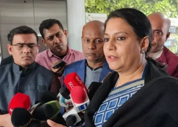 মার্কিন অভিবাসী ভিসা স্থগিত: সংকট উত্তরণে কর্মকৌশল নির্ধারণ করছে সরকার