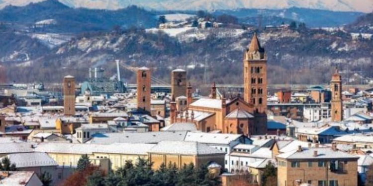 শীতে সবচেয়ে প্রাণবন্ত ইতালির যে শহর