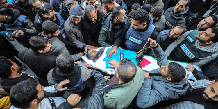 গাজায় নিহতের সংখ্যা নিয়ে সন্দেহ ছড়াতে পশ্চিমা কর্মকর্তাদের ও গণমাধ্যমের ভূমিকা
