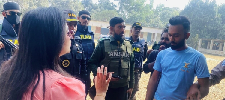 গাজীপুরে বাইক নিয়ে কেন্দ্রের পাশে ঘোরাঘুরি; যুবককে জরিমানা