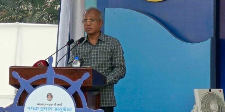 আইনশৃঙ্খলা বাহিনীর কেউ রাজনৈতিক এজেন্ডায় জড়িত হলে কঠোর ব্যবস্থা