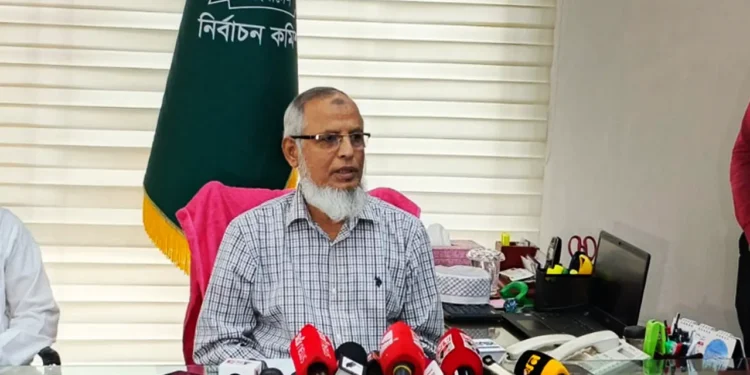 আদালতের নির্দেশ পেলে ভোট পুনর্গণনার সিদ্ধান্ত নেওয়া হবে: ইসি আনোয়ারুল