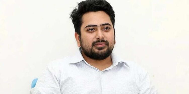 নাহিদ ইসলামের প্রার্থিতা স্থগিত চেয়ে রিট, শুনানি আজ